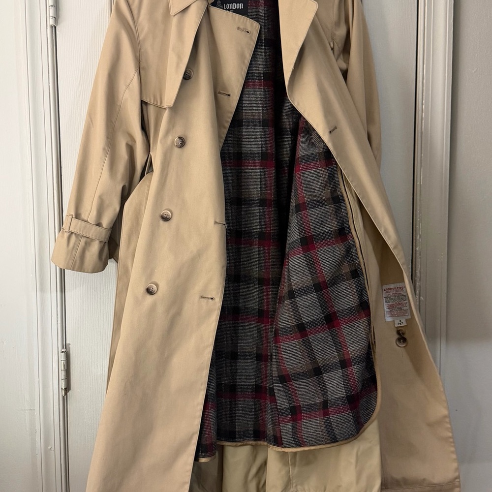 London Fog Beige Trench Coat - Picture 6 of 12
